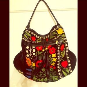 Beautiful embroidered purse🌹